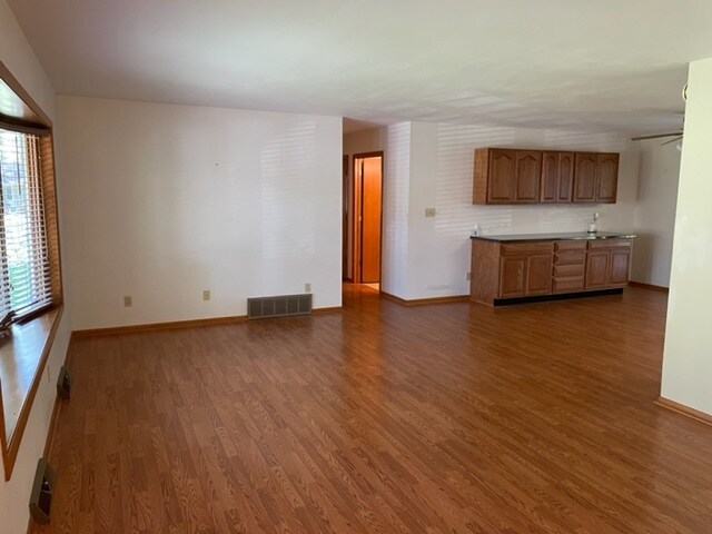 Building Photo - 9619 Manitou Park Dr