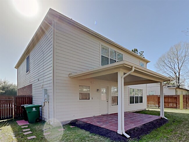 Building Photo - 2822 Woodspring Forest Dr