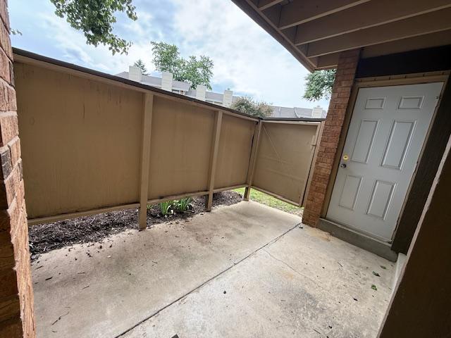 Building Photo - 7 Fairways Cir