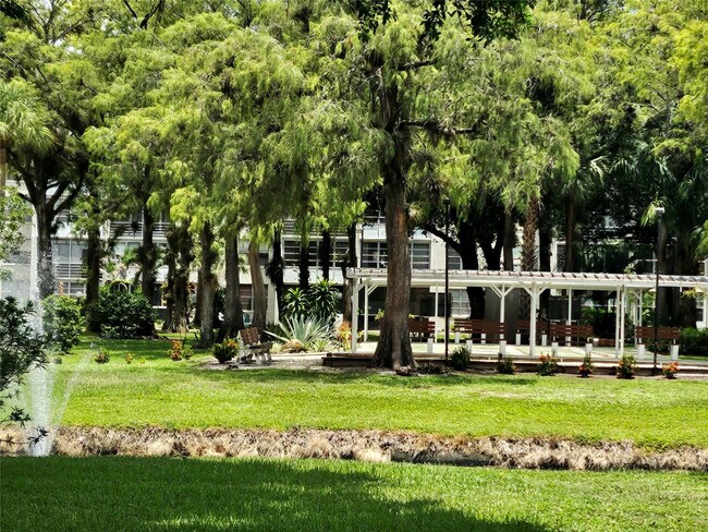 Building Photo - 4899 NW 26th Ct