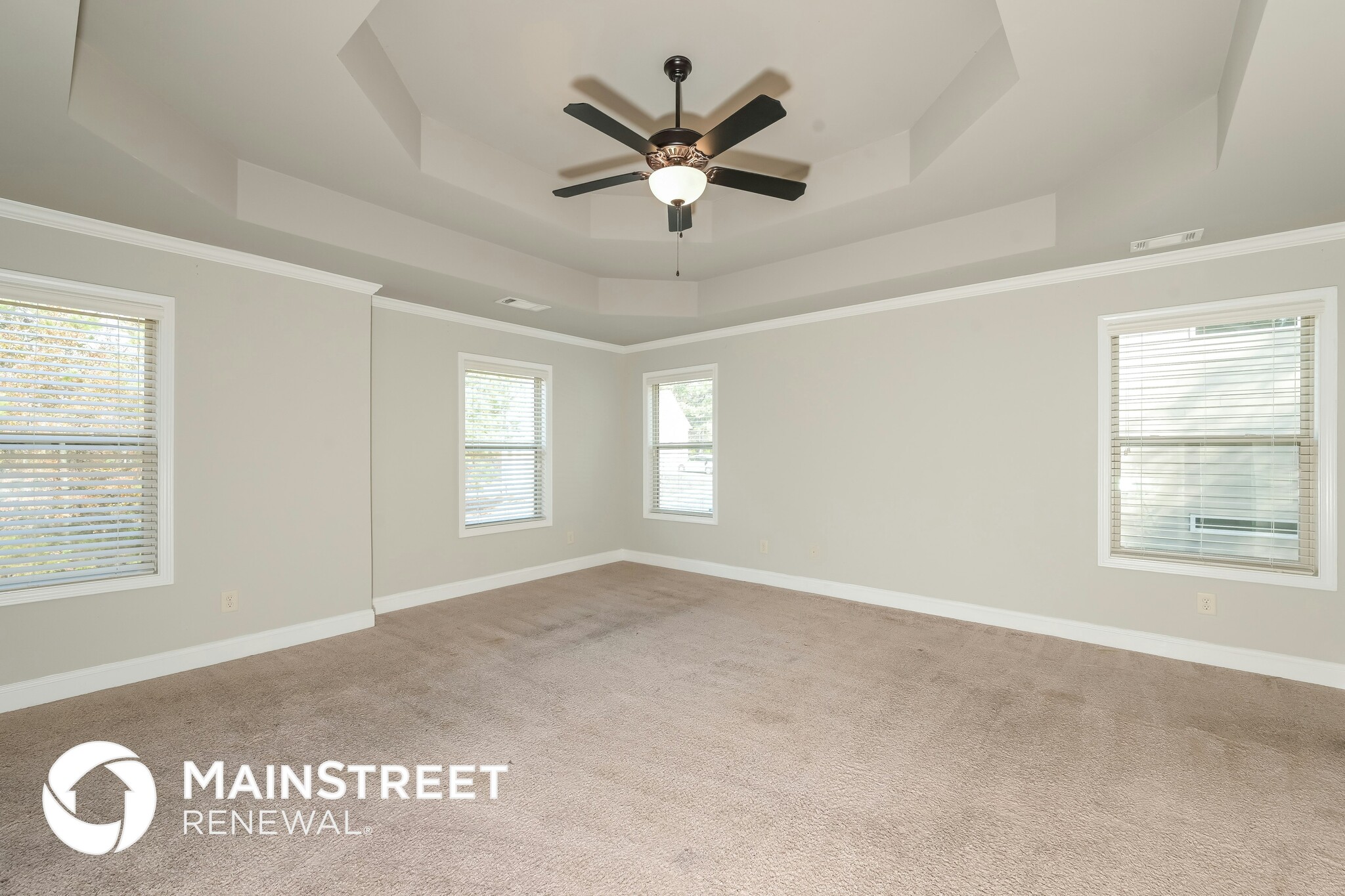 Building Photo - 837 Overlook Gln Dr