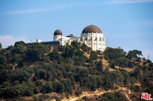 Building Photo - 2294 Mountain Oak Dr