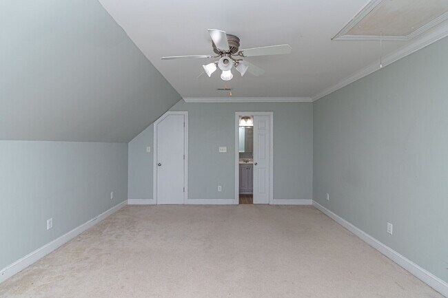 Building Photo - Stunning & Spacious Home in Walnut Hill! 4 Bedrooms | 4 Bathrooms w/ Lawn Care and Trash Service ...