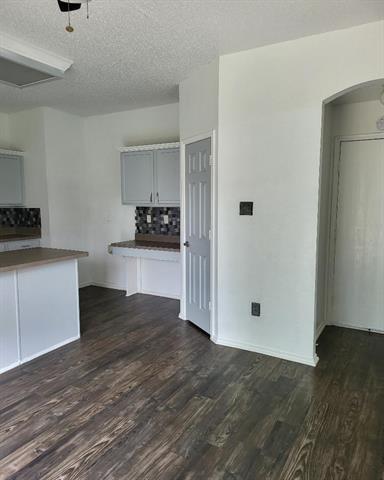 Building Photo - 513 Pineview Ln