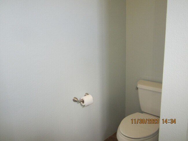 Building Photo - SPACIOUS PLACENTIA TOWNHOME