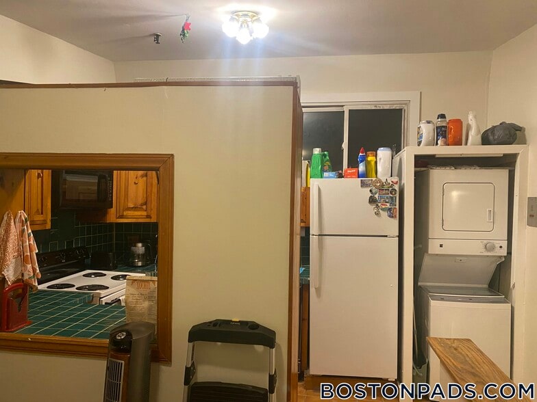 Building Photo - 49 Symphony Rd