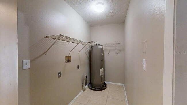 Building Photo - 1217 Cressford Pl