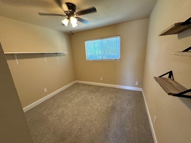 Building Photo - 8972 Rosetta Cir