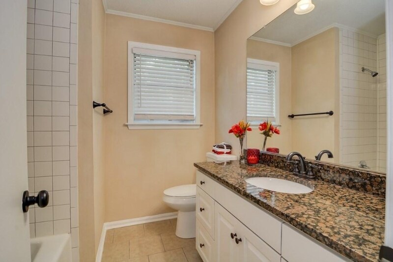 Building Photo - 3730 Cactus Trail