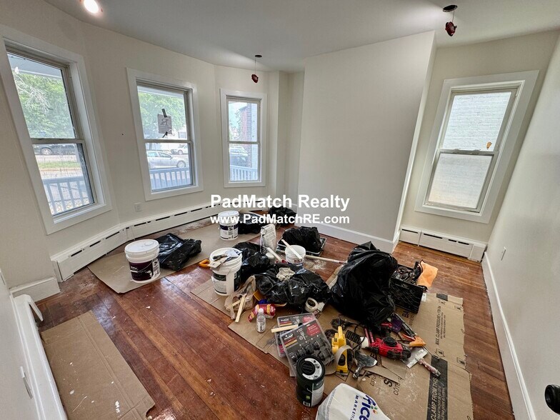 Building Photo - 805 Blue Hill Ave