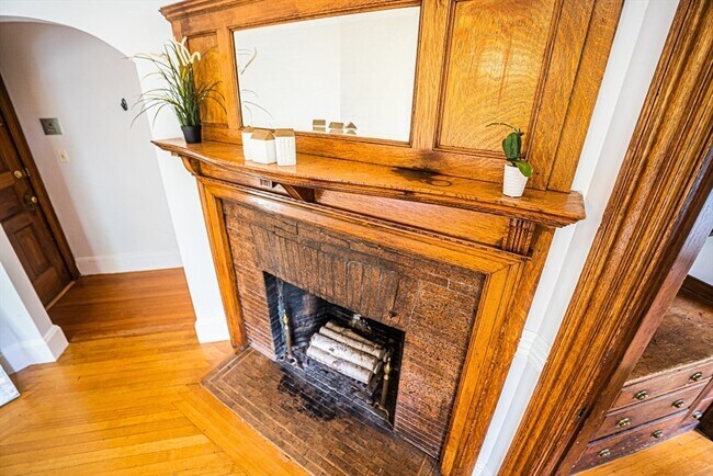 Building Photo - 18 Whittier St