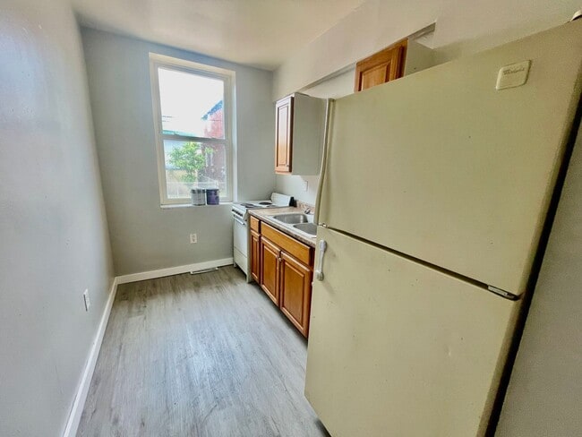 Building Photo - 304 Campbell St