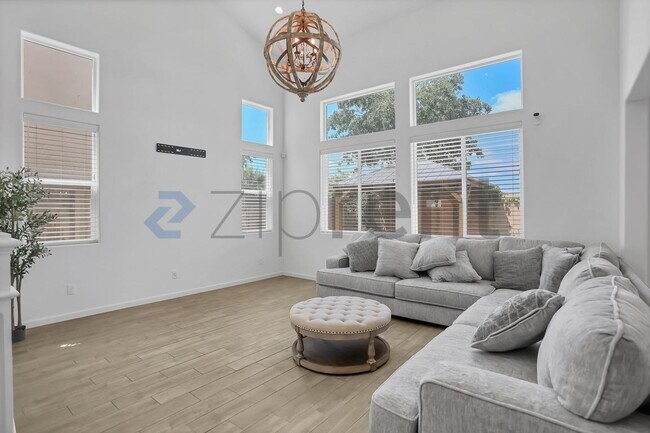Building Photo - Unit 6130