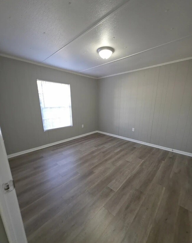 Building Photo - 170 Kennedy Cir