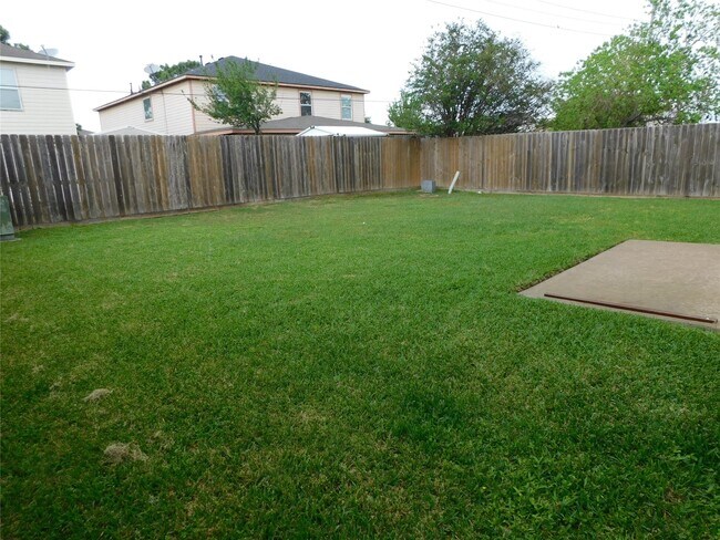 Building Photo - 19130 Yaupon Ranch Dr