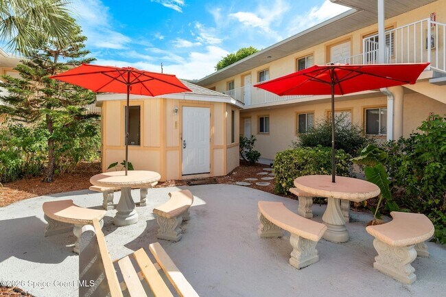 Building Photo - 211 Circle Dr