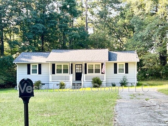 Primary Photo - 207 Custer Cir