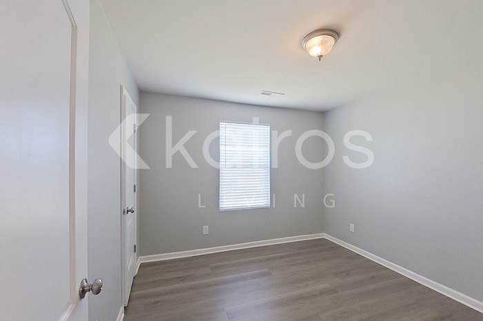 Building Photo - 1233 Zoysia Dr