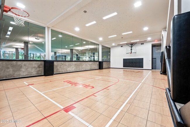 Building Photo - 7167 E Rancho Vista Dr