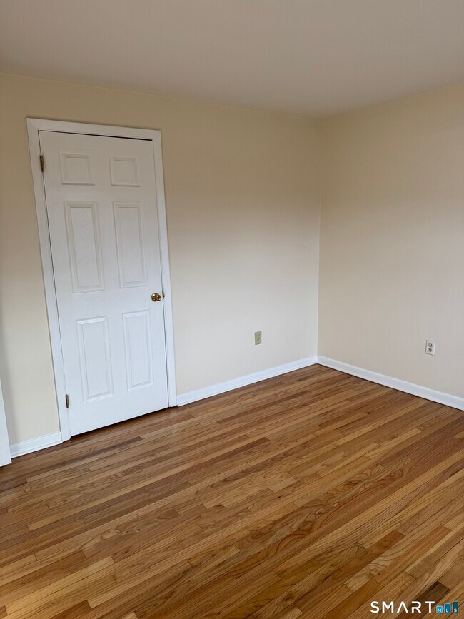 Building Photo - 855 Black Rock Tpke