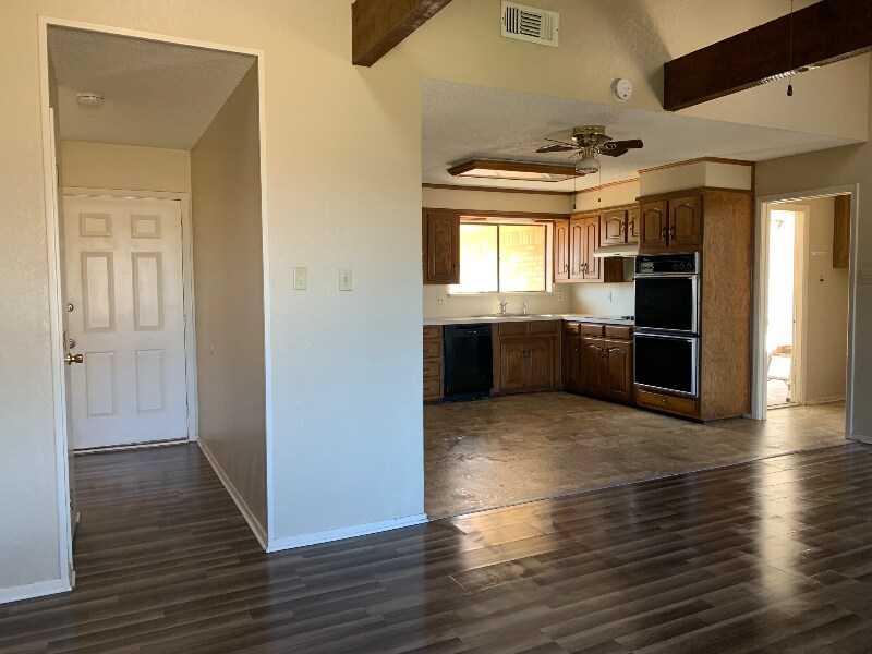 Building Photo - 606 Heritage Trail