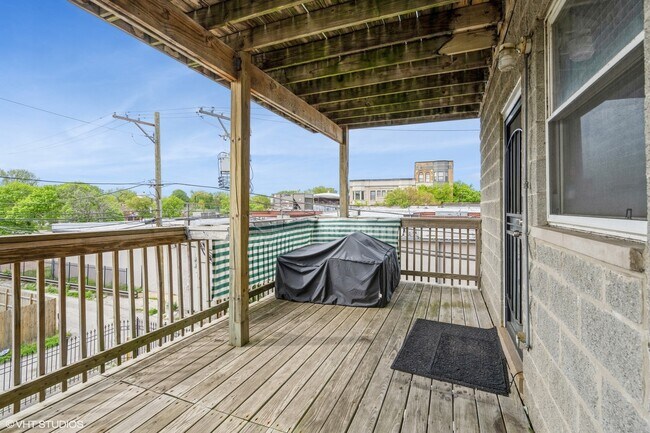 Building Photo - 4714 S Evans Ave