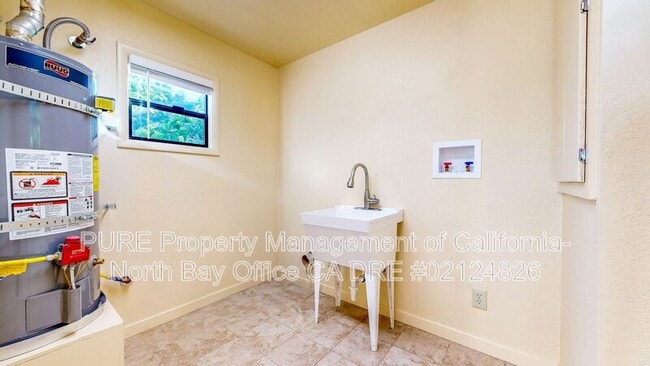 Building Photo - 4939 Dry Creek Rd