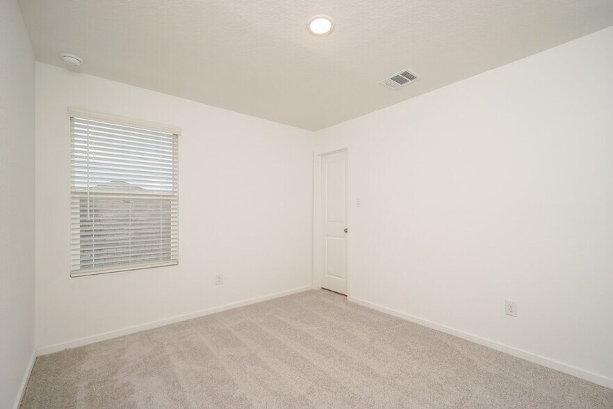 Building Photo - 1866 Musk Rose