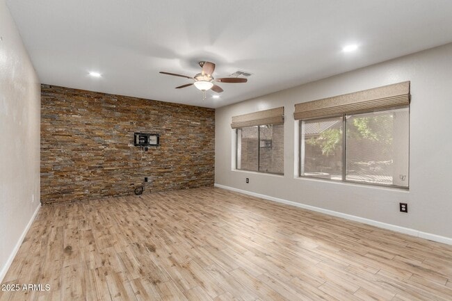 Building Photo - 2500 S Sunnyvale Ave