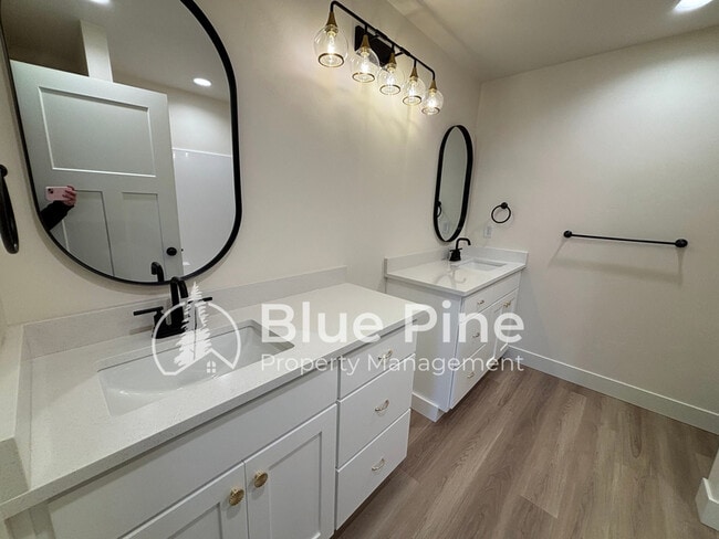 Building Photo - 2398 Caliber Pl