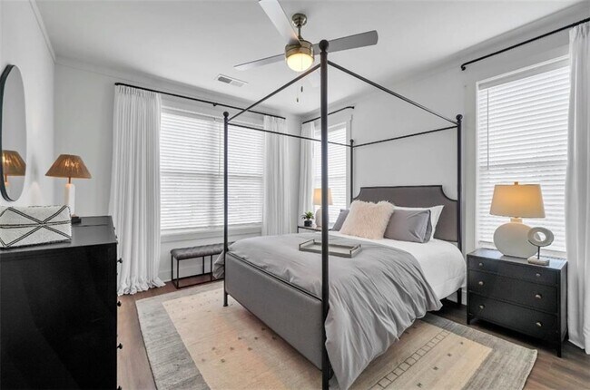 Building Photo - 300 Prominence Point Pkwy