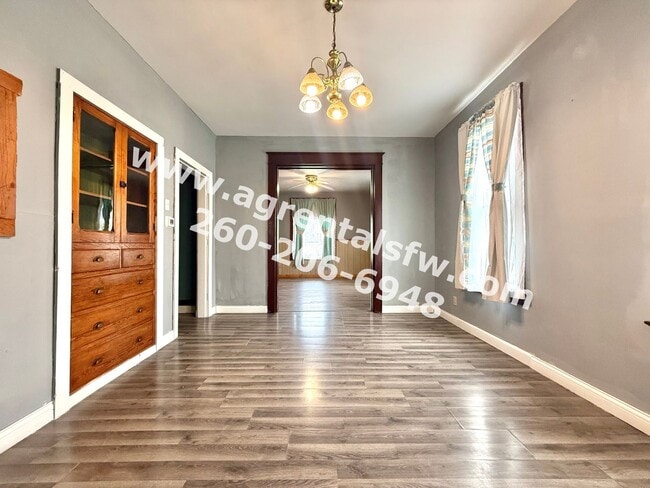 Building Photo - 116 E Pontiac St