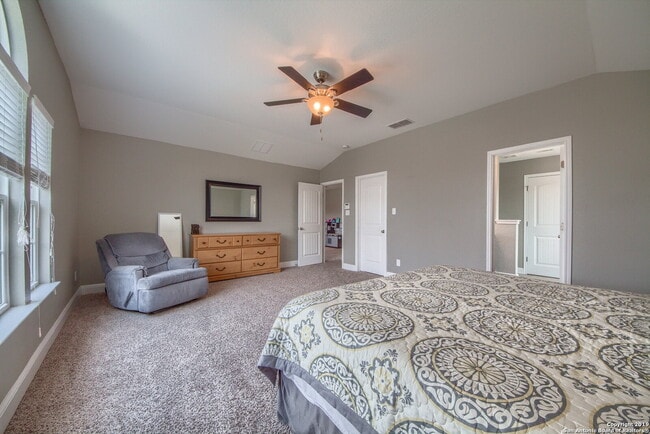 Building Photo - IMMACULATE HOME IN ALAMO RANCH AT 50% OFF THE 1ST MONTH'S RENT!!!