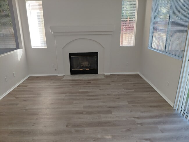 Building Photo - 2289 Willow Creek Cir