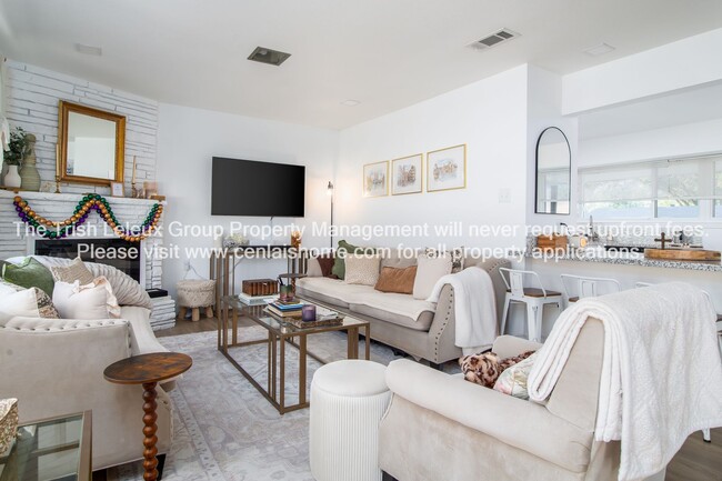 Building Photo - 3 Bed in Alexandria Available