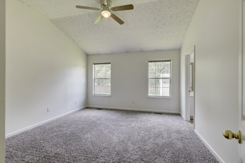 Building Photo - 1101 Pebble Creek Ct E
