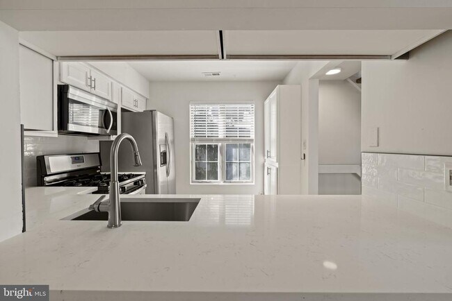 Building Photo - 5508 Albridge Way