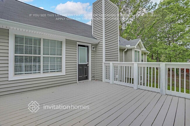 Building Photo - 135 Carrera Rd