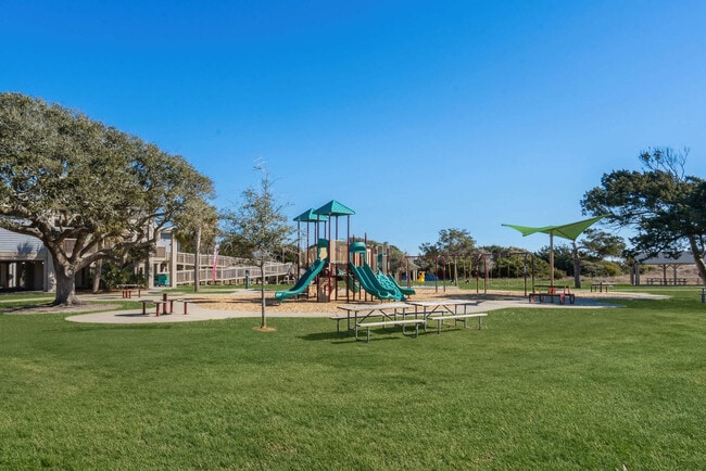 Building Photo - 587A Sunnyside Ave