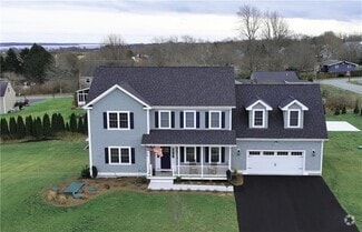 Building Photo - 142 Ferreira Ave