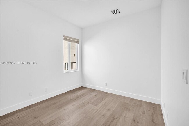 Building Photo - 19381 Stonebrook St