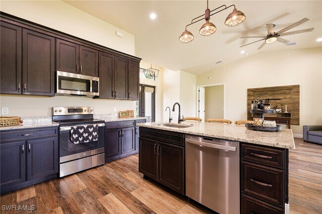 Building Photo - 16630 Willow Point Ct