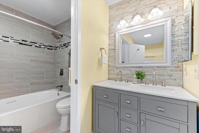 Building Photo - 9463 Hickory Limb