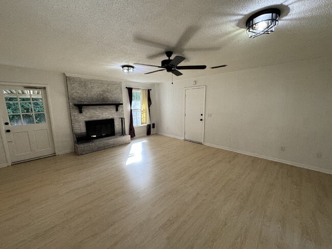 Building Photo - FOR RENT in Dothan , AL!!