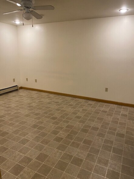 Building Photo - 1078 Laconia Rd