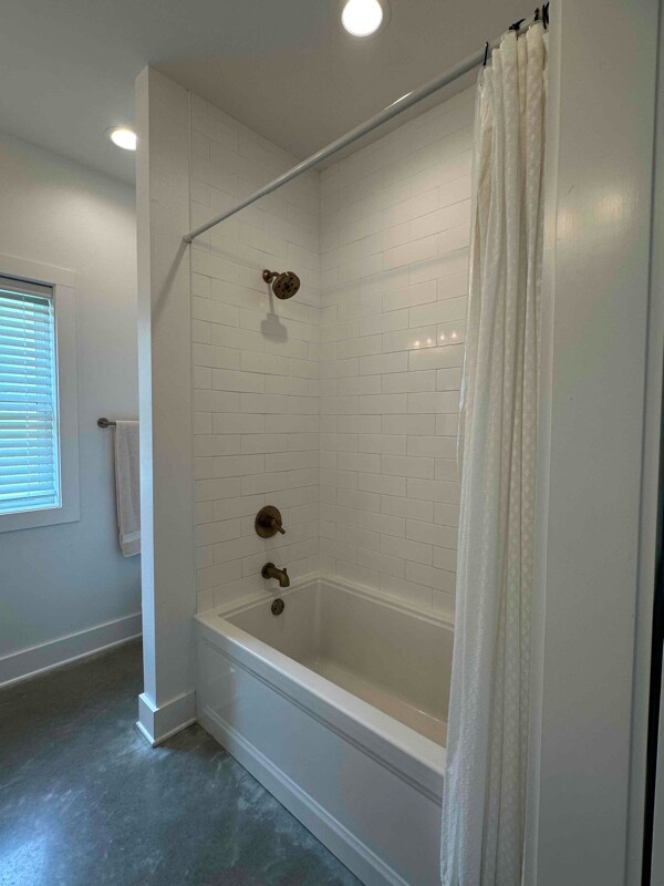 Building Photo - 119 Gumwood Dr