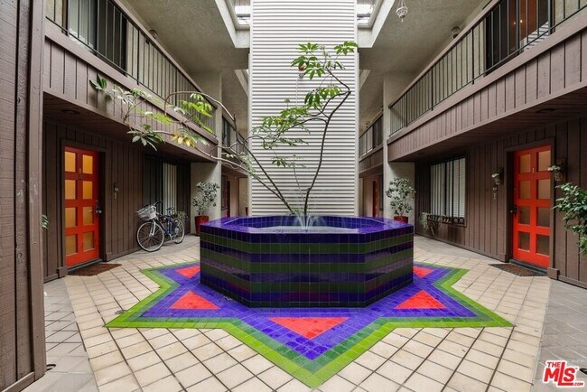 Building Photo - 848 Lincoln Blvd