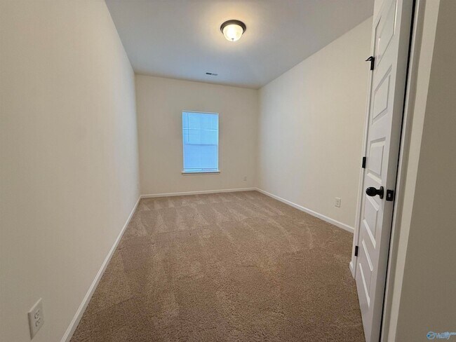 Building Photo - 109 Mill View Dr