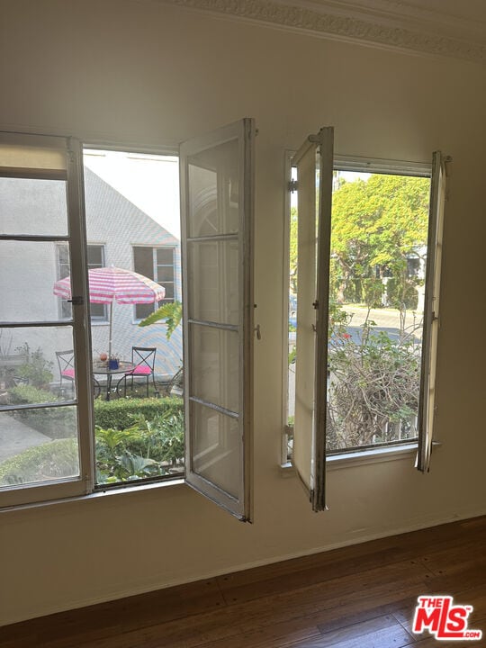 Building Photo - 5564 W 6th St