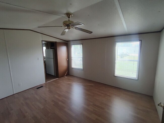 Building Photo - 452 Wetherington Landing Rd